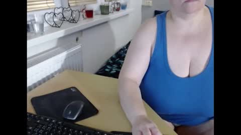 Sweetboobs85h online show from January 29, 2025, 4:41 pm