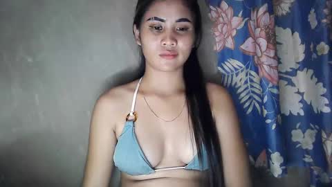 Snapshot of sweetcandy_19 chatting on January 2, 2025, 3:29 pm sweetcandy_19 online show from January 2, 2025, 3:29 pm