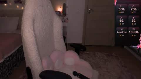 Lisa online show from February 10, 2026, 8:13 pm