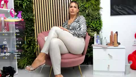 Snapshot of sweetcherry30_ chatting on October 12, 2025, 6:01 am Cherry online show from October 12, 2025, 6:01 am