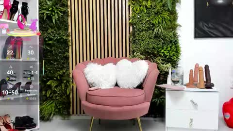 Snapshot of sweetcherry30_ chatting on October 15, 2025, 6:02 am Cherry online show from October 15, 2025, 6:02 am