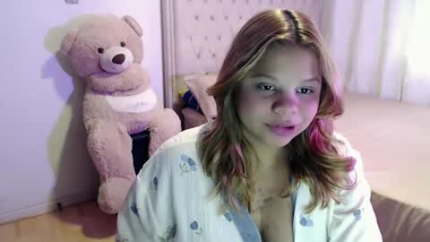 Snapshot of sweetcristalh chatting on November 1, 2025, 6:21 pm Cristal online show from November 1, 2025, 6:21 pm