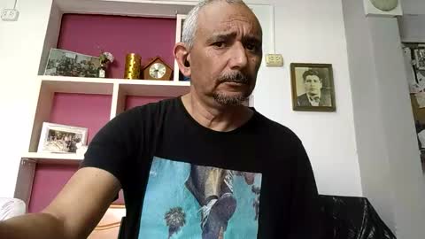 sweetcuervo independent model online show from April 17, 2026, 4:54 pm