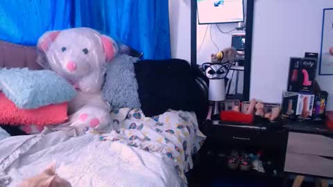 Dani   online show from October 16, 2025, 3:46 pm