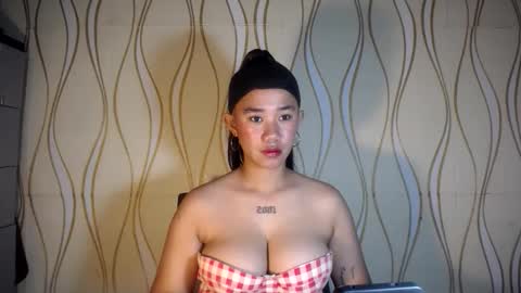 Danni online show from May 27, 2026, 1:52 pm