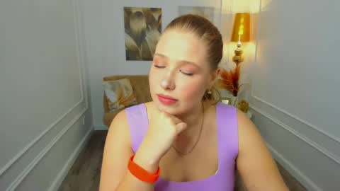 Snapshot of sweetdaylight chatting on May 10, 2026, 5:40 pm sweetdaylight online show from May 10, 2026, 5:40 pm