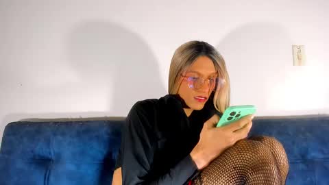 Amelia online show from February 16, 2025, 2:54 pm