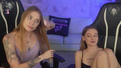 Amelia online show from November 13, 2025, 3:55 pm