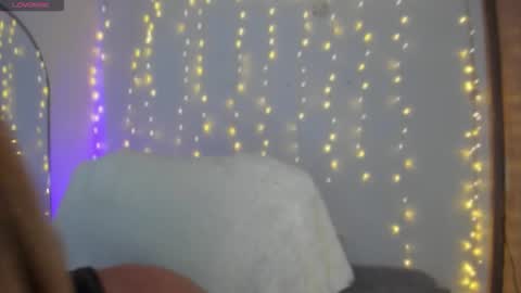 Snapshot of sweetdestiny_ chatting on February 3, 2026, 5:05 am natalia online show from February 3, 2026, 5:05 am