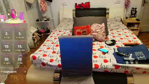 Sweetdevil0810 online show from June 19, 2026, 6:45 pm