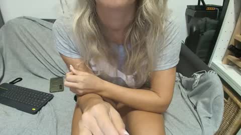 Sweet Dyzy online show from November 4, 2025, 7:40 am