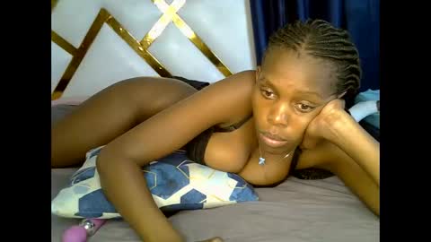 sweetebony123 online show from September 16, 2025, 2:29 pm