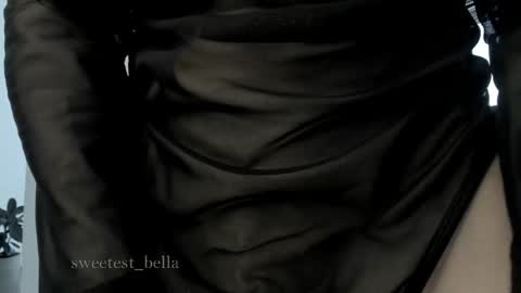 Snapshot of sweetest_bella chatting on April 24, 2026, 9:28 pm Bella online show from April 24, 2026, 9:28 pm