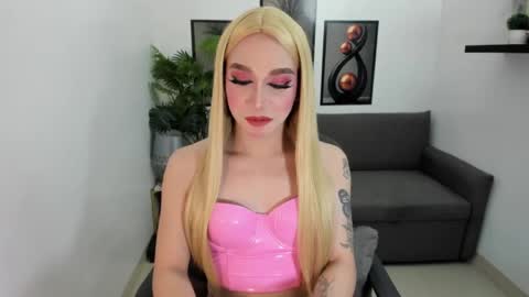 Snapshot of sweeteverdeen chatting on June 27, 2026, 2:55 pm sweetkatniss online show from June 27, 2026, 2:55 pm