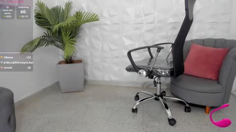 Fabiana online show from December 9, 2024, 9:37 pm