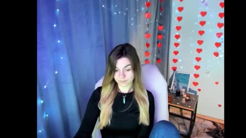 sweetfoyou online show from March 13, 2026, 7:04 am