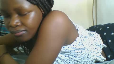 Snapshot of sweetgal2025 chatting on June 14, 2026, 8:22 pm EUNICE online show from June 14, 2026, 8:22 pm