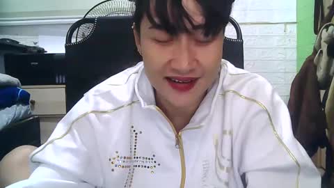 Jean online show from December 16, 2024, 4:27 pm