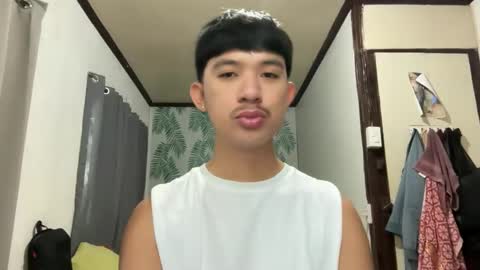Snapshot of sweetguy102103 chatting on January 13, 2026, 12:16 am khrayan online show from January 13, 2026, 12:16 am