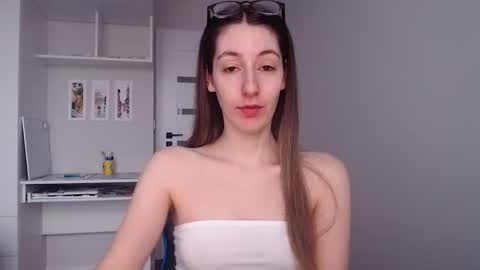 Emma  online show from February 6, 2026, 9:56 am