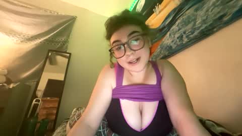 sweetheatannie online show from December 15, 2024, 5:13 am