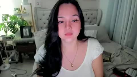 Layla online show from October 1, 2025, 10:32 am