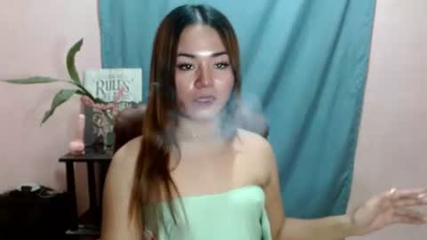 sweethotlove_xoxo online show from October 4, 2025, 12:25 pm