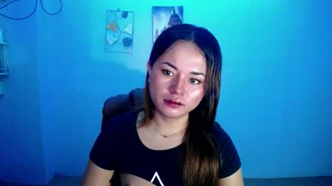 sweethotlove_xoxo online show from November 4, 2025, 11:04 pm