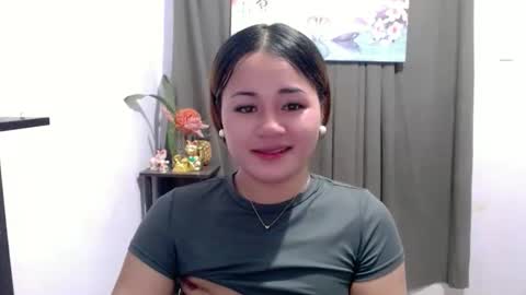 sweethotlove_xoxo online show from November 30, 2025, 1:42 am