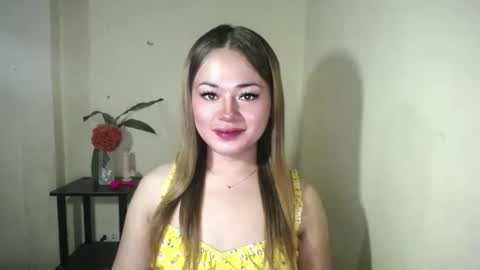 sweethotlove_xoxo online show from February 4, 2026, 9:09 pm
