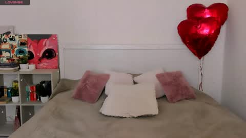 Snapshot of sweetie_candy_ chatting on June 24, 2026, 2:05 pm Hannah online show from June 24, 2026, 2:05 pm