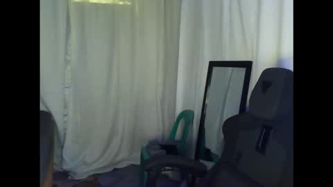 Snapshot of sweetie_irishh chatting on October 19, 2025, 4:02 am Irish online show from October 19, 2025, 4:02 am