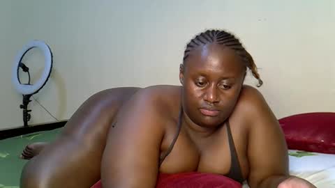 Lola online show from February 24, 2026, 12:30 am