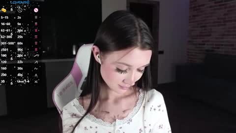 Snapshot of sweetiebones chatting on December 24, 2024, 2:12 pm bratty gf online show from December 24, 2024, 2:12 pm