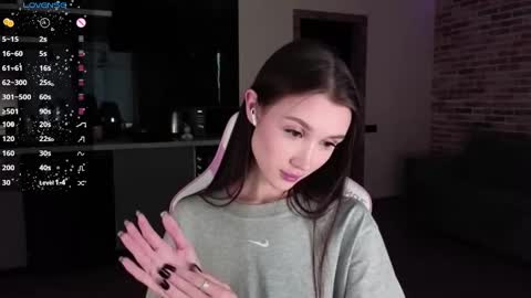 Snapshot of sweetiebones chatting on December 29, 2024, 7:06 am bratty gf online show from December 29, 2024, 7:06 am