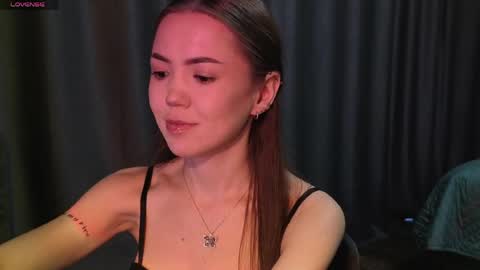 sweetieee_kira online show from May 9, 2026, 3:23 am