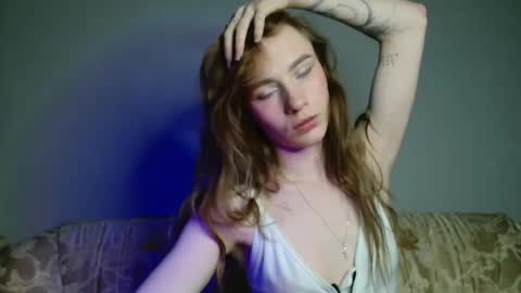 sweetiekris online show from September 19, 2025, 7:14 pm