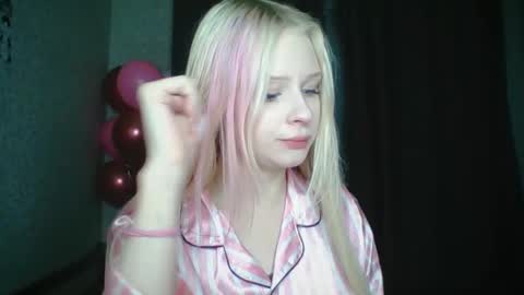 sweetie Lisa3 online show from December 5, 2024, 12:22 pm