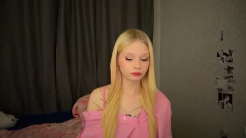 sweetie Lisa3 online show from January 19, 2025, 2:06 pm