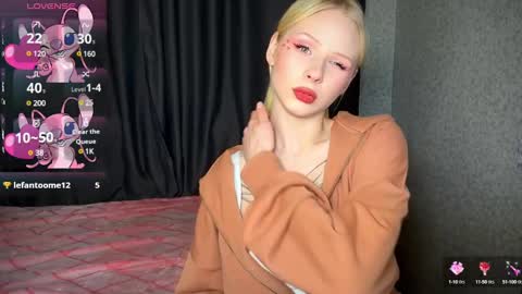 sweetie Lisa3 online show from February 14, 2025, 2:54 pm