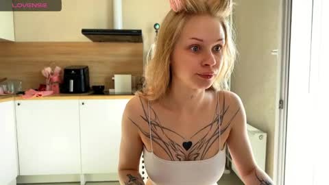 sweetie Lisa3 online show from May 19, 2026, 5:58 am