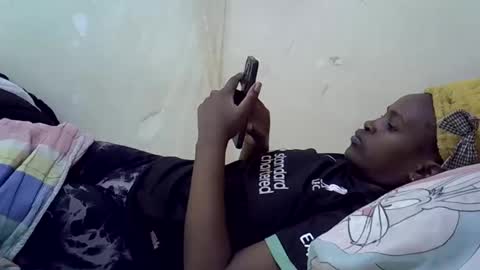 sweetielonglips online show from February 19, 2026, 7:15 am