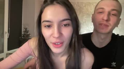 Snapshot of sweetiepipe chatting on February 2, 2026, 12:20 am Welcome to our room We are Renata21 and Bogdan 24 online show from February 2, 2026, 12:20 am