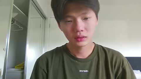 sweetiepuppy421 online show from December 17, 2025, 11:00 pm