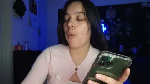 Snapshot of sweetieslikebutter chatting on August 9, 2026, 12:56 am Blu Sweets online show from August 9, 2026, 12:56 am