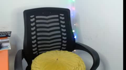 zuri online show from April 13, 2026, 10:59 pm