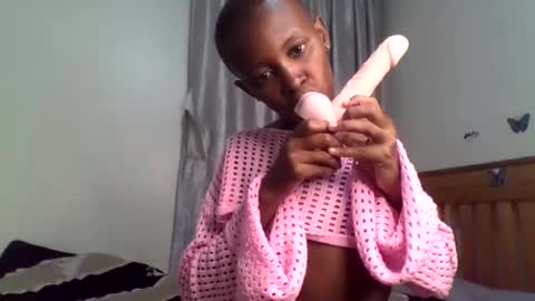 Snapshot of sweetkola1 chatting on January 19, 2026, 4:11 pm sweetkola online show from January 19, 2026, 4:11 pm