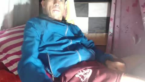 Snapshot of sweetlatinakim chatting on October 1, 2025, 9:48 am Camilo online show from October 1, 2025, 9:48 am