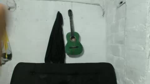 Snapshot of sweetlatinakim chatting on February 24, 2026, 11:58 pm Camilo online show from February 24, 2026, 11:58 pm