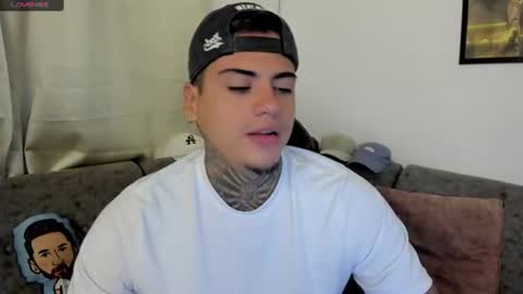 Snapshot of sweetlatinoboy chatting on August 6, 2026, 10:06 am SWEETLATINBOY online show from August 6, 2026, 10:06 am